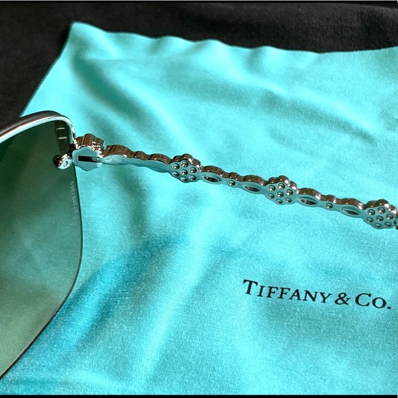 Tiffany & Co sunglasses - Picture 5 of 8